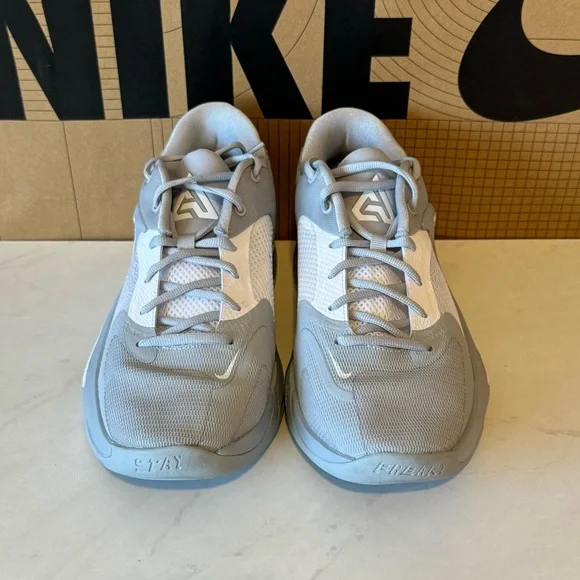 Final Sale!!!  🌺 NIKE 🌺 Nike Zoom Freak 4 TB 👟 - Picture 3 of 10